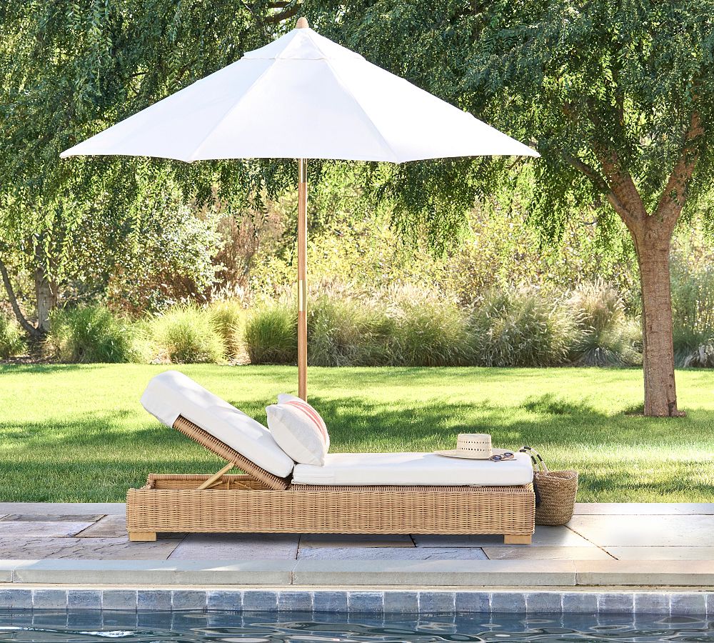Huntington Wicker Outdoor Chaise Lounge (77&quot;)