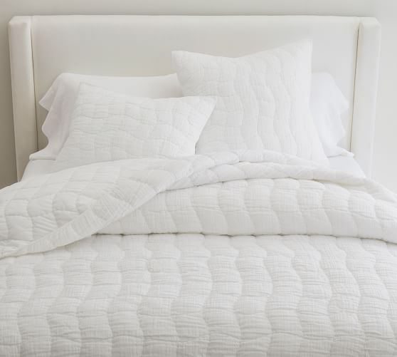 Quilt Up to 40 off Bedding Outlet Deals Pottery Barn