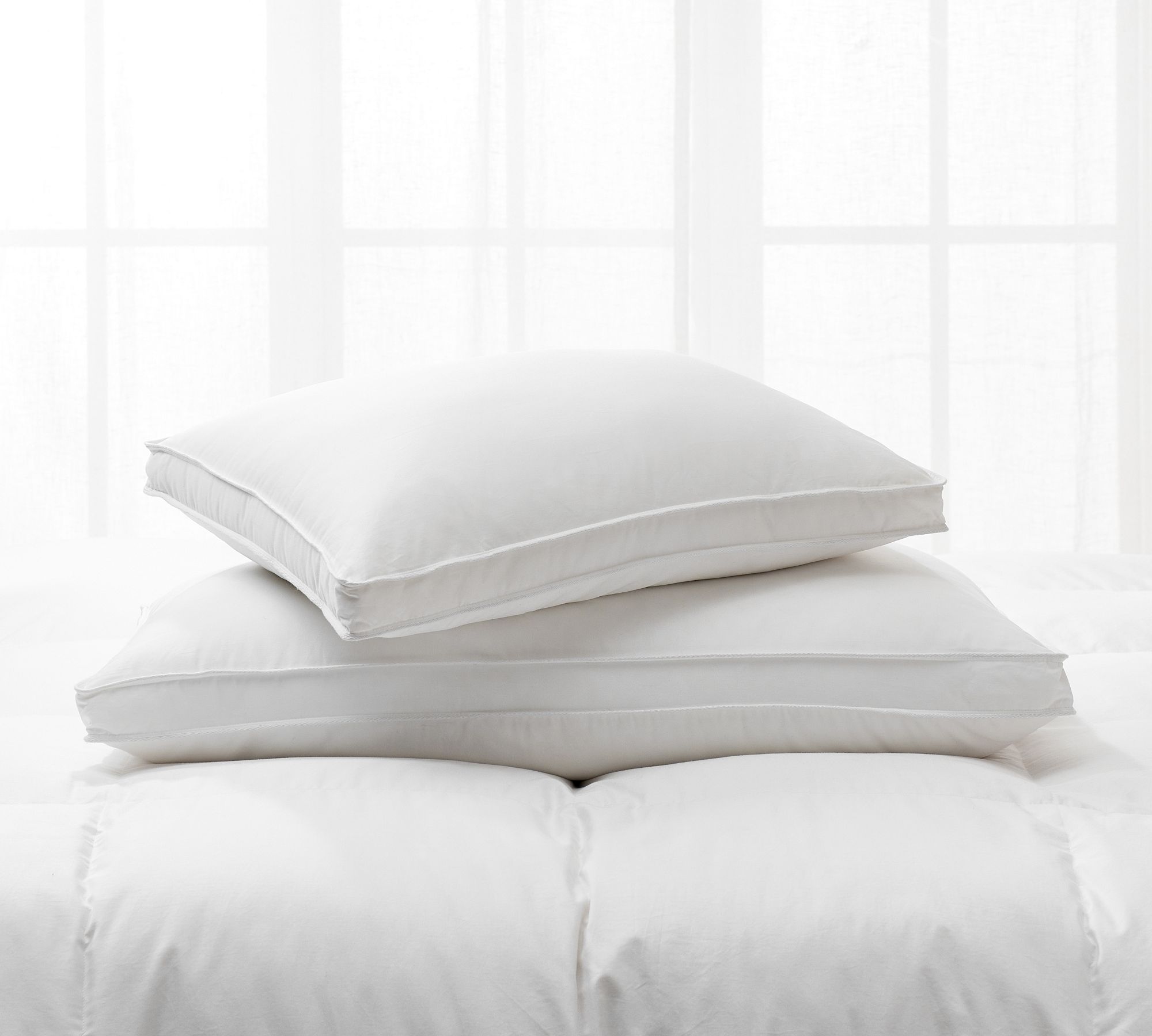 Micromax™ Luxe AAFA Certified Down-Alternative Gusset Pillow
