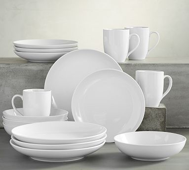 Great White Traditional Porcelain 16-Piece Dinnerware Set