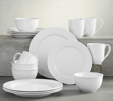 Great White Traditional Porcelain 16-Piece Dinnerware Set