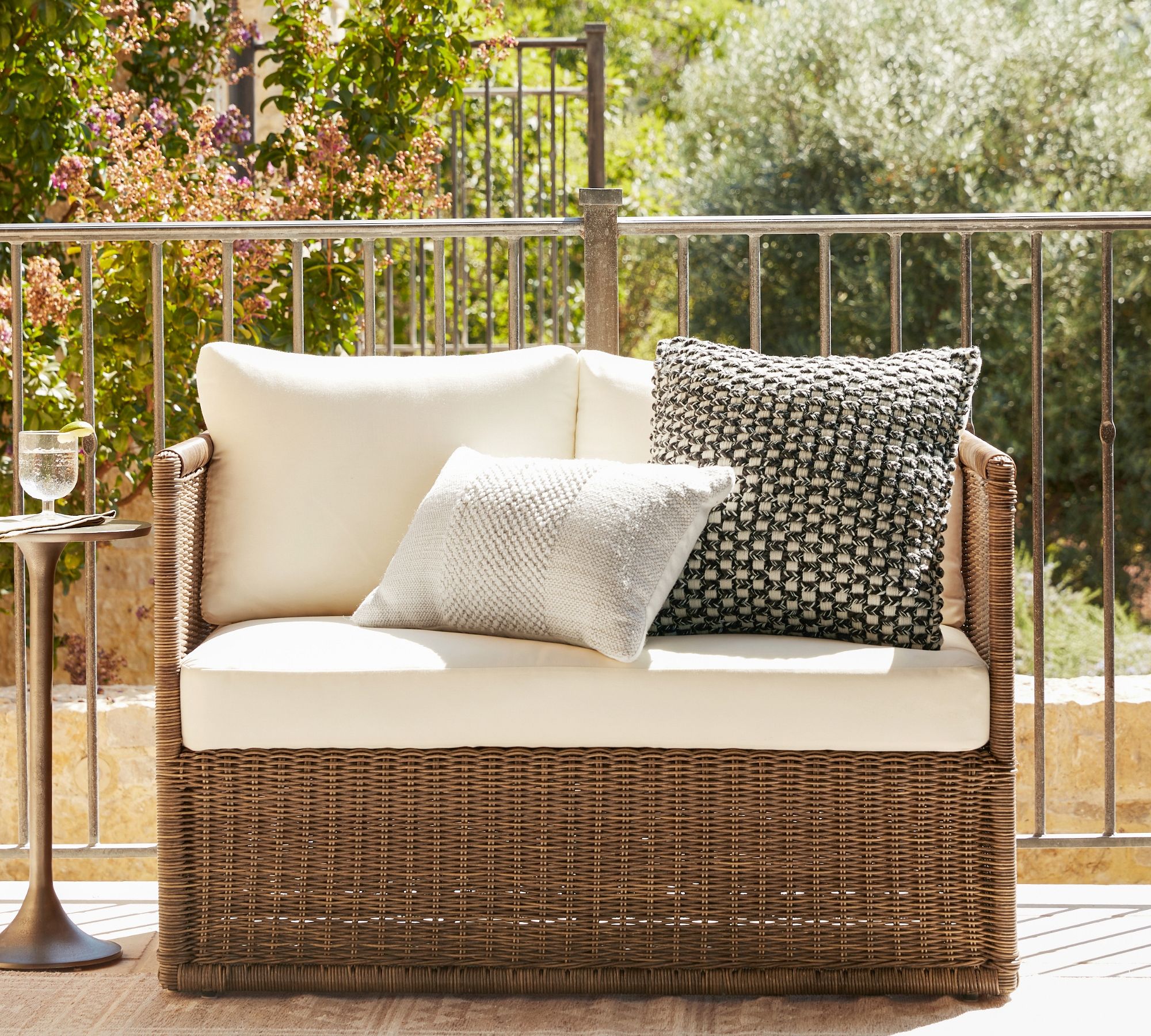 Atwood Outdoor Loveseat (52")
