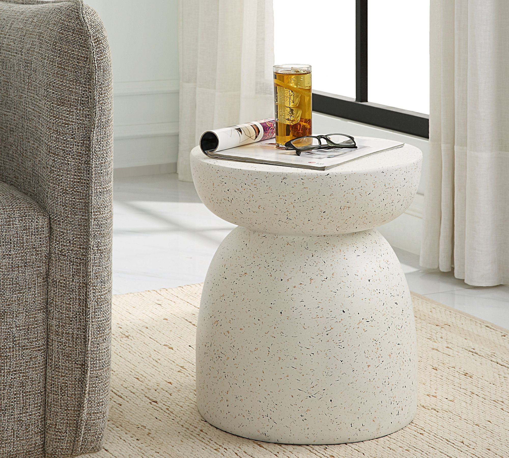 Anakin Round Accent Table