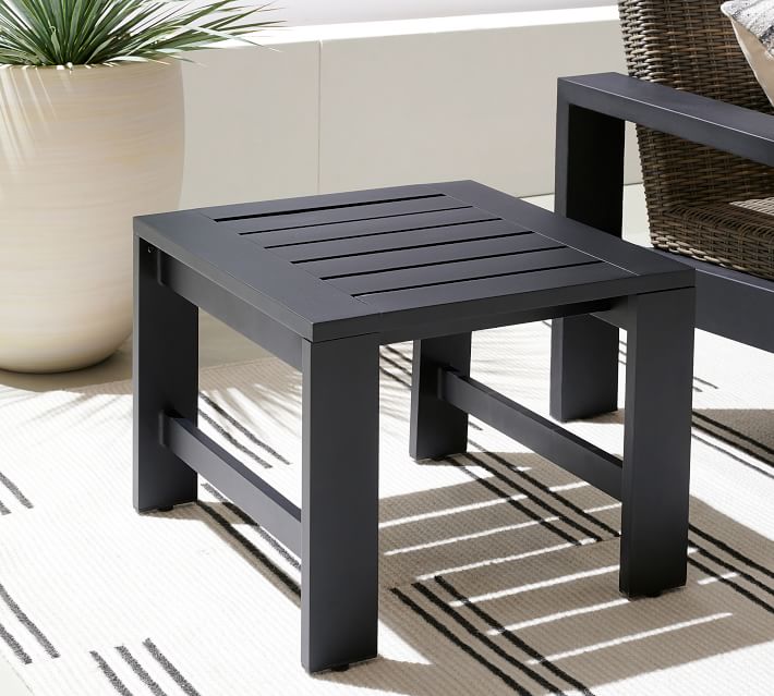 Black metal deals outdoor end table