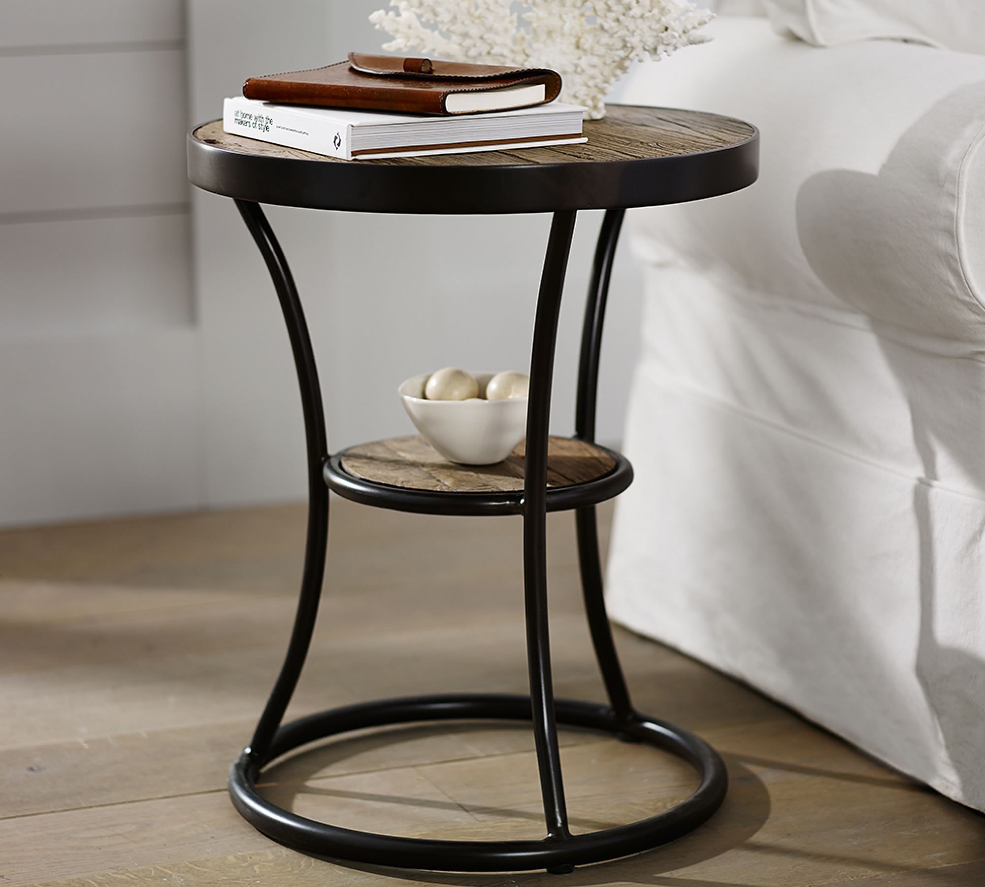 Bartlett Round Reclaimed Wood End Table (20")