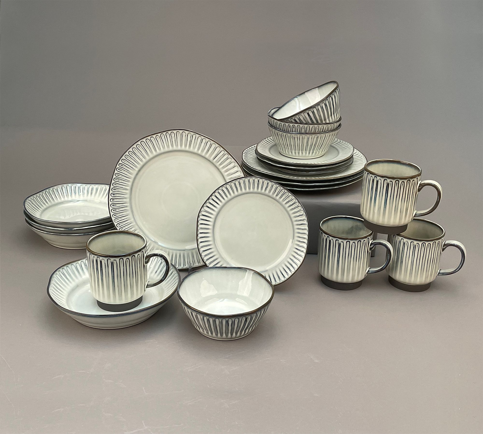 Colonnade Stoneware 20-Piece Dinnerware Set