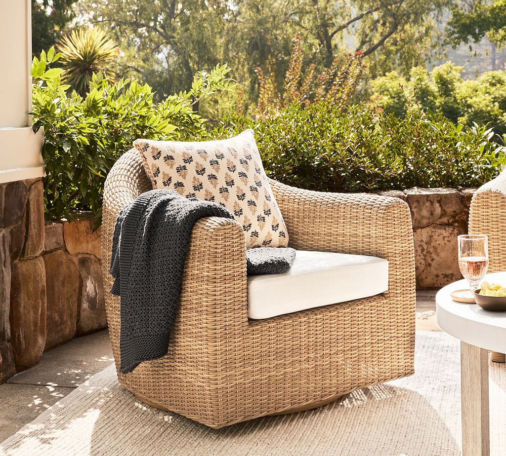 Gideon Swivel Outdoor Lounge Chair
