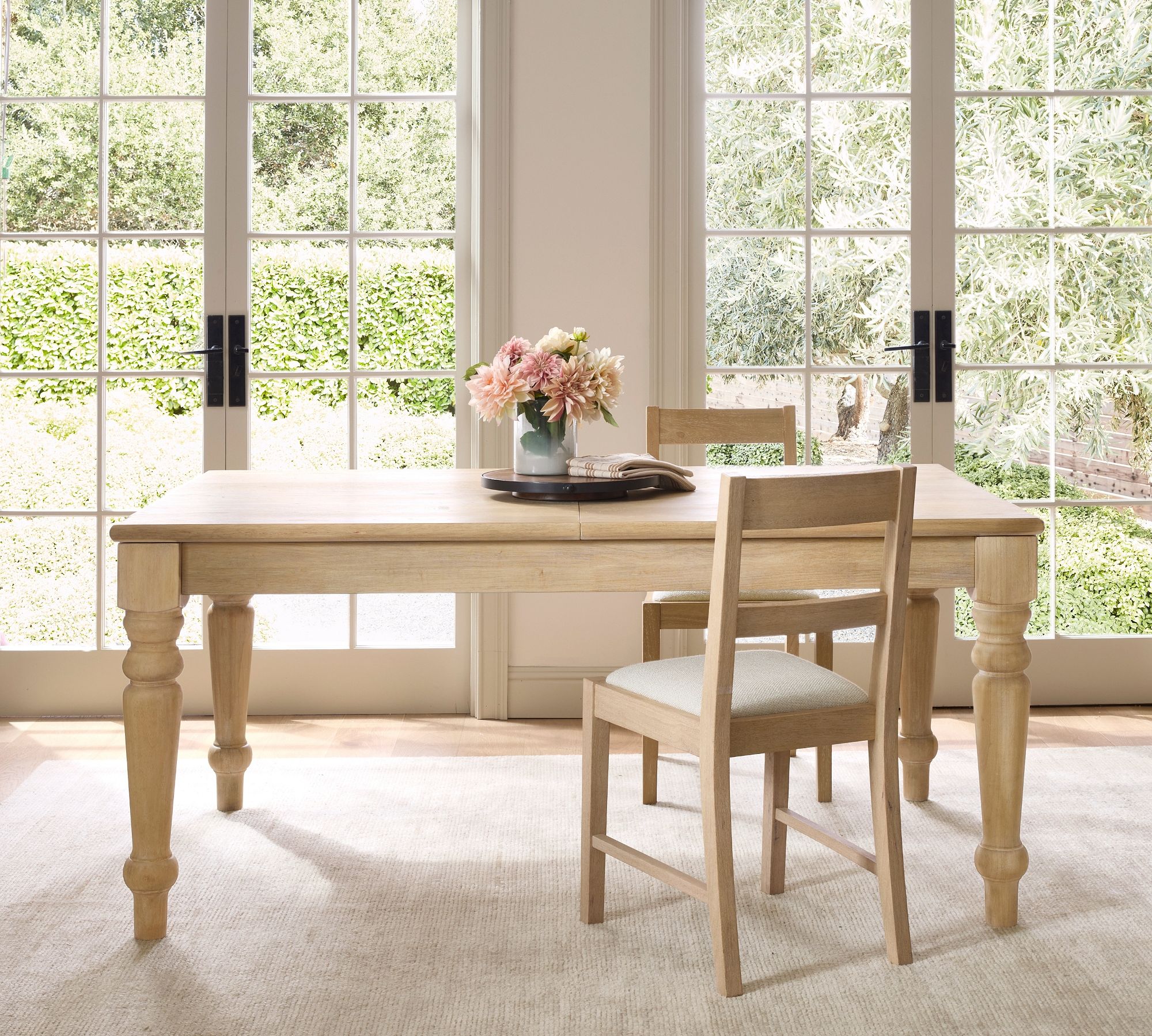 Aveline Extending Dining Table (66"-84")