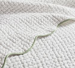 Julia Berolzheimer Beau Scallop Pickstitch Cotton Quilt