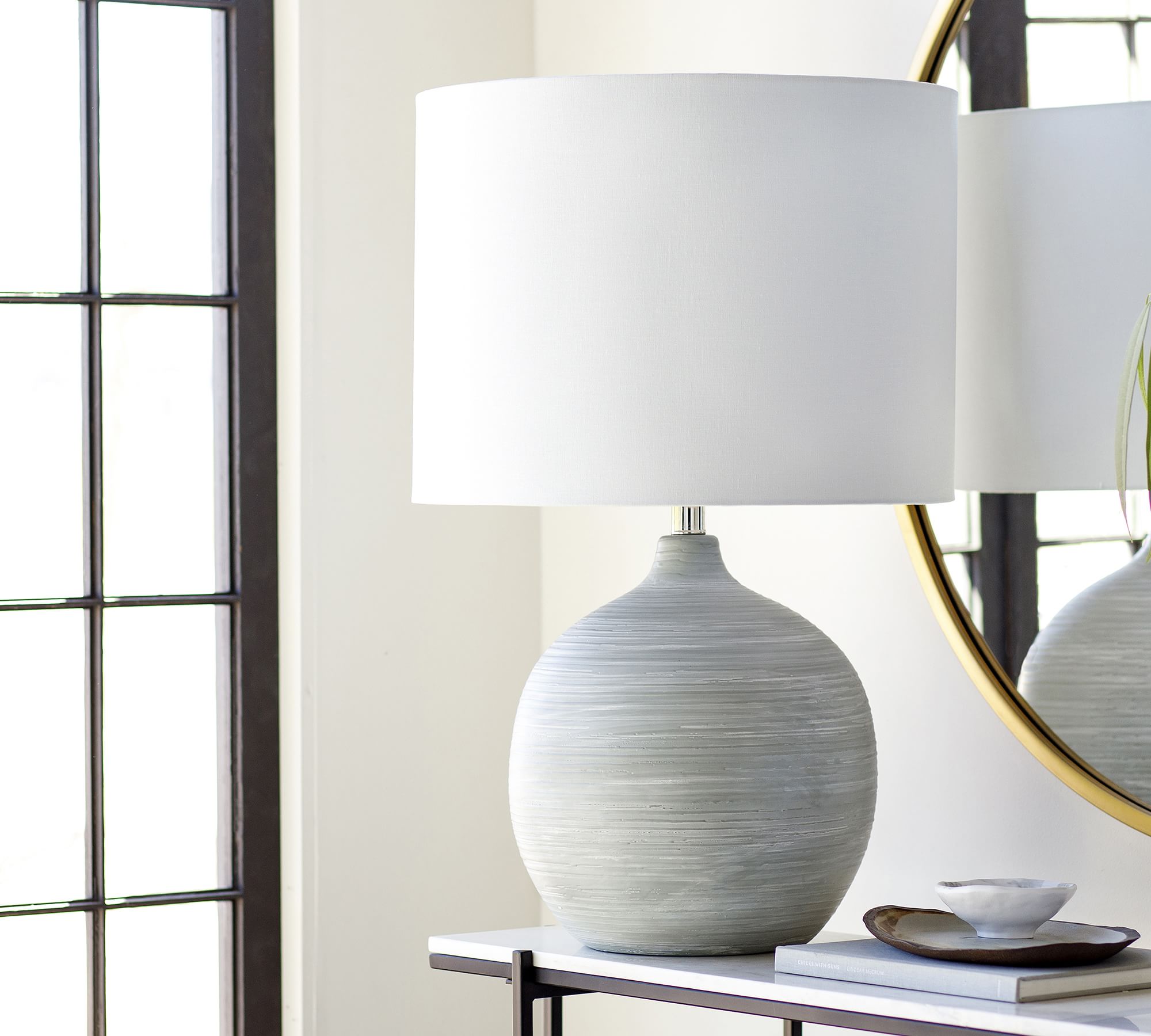 Balcarress Concrete Table Lamp