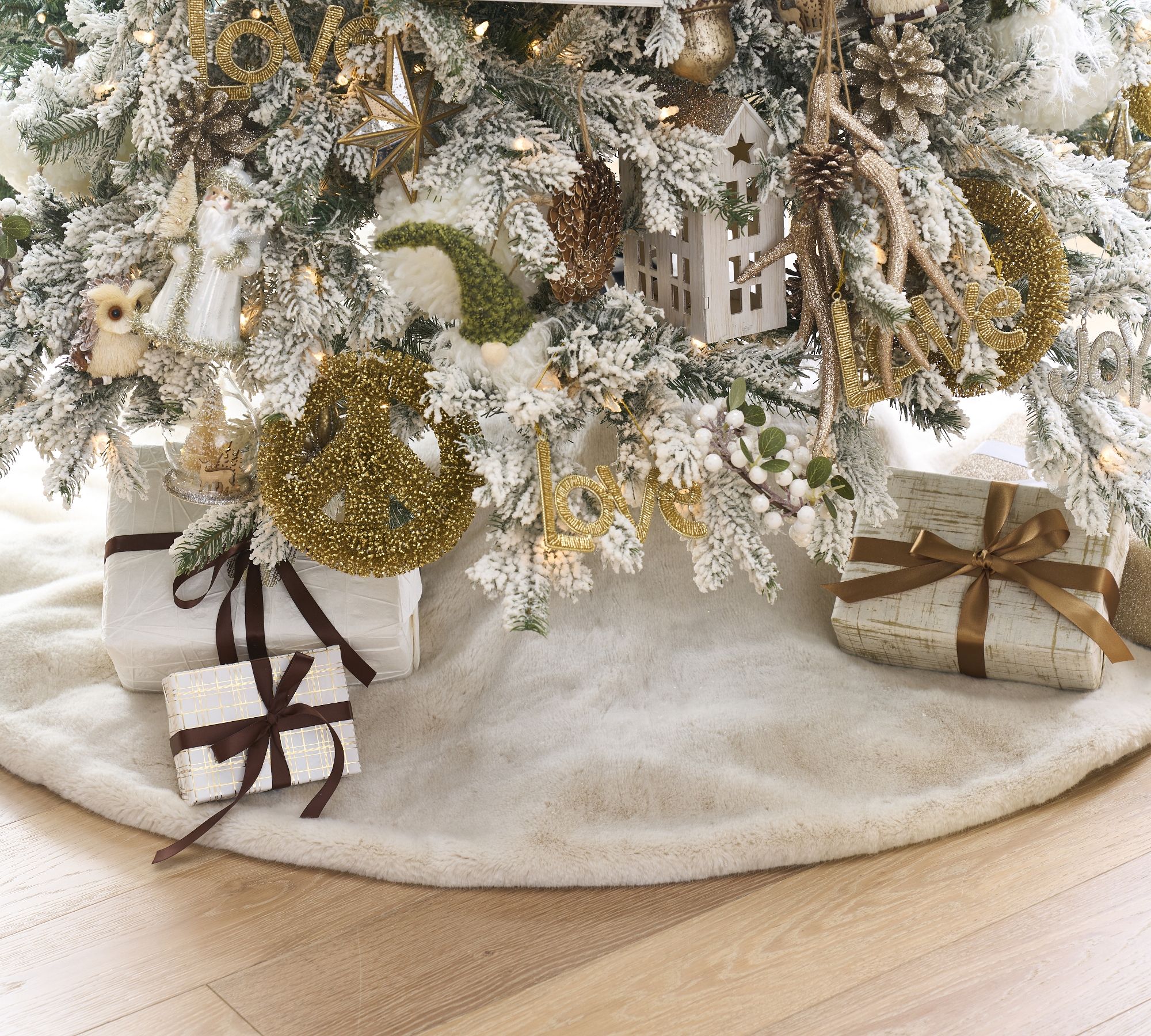 Faux Fur Alpaca Tree Skirt