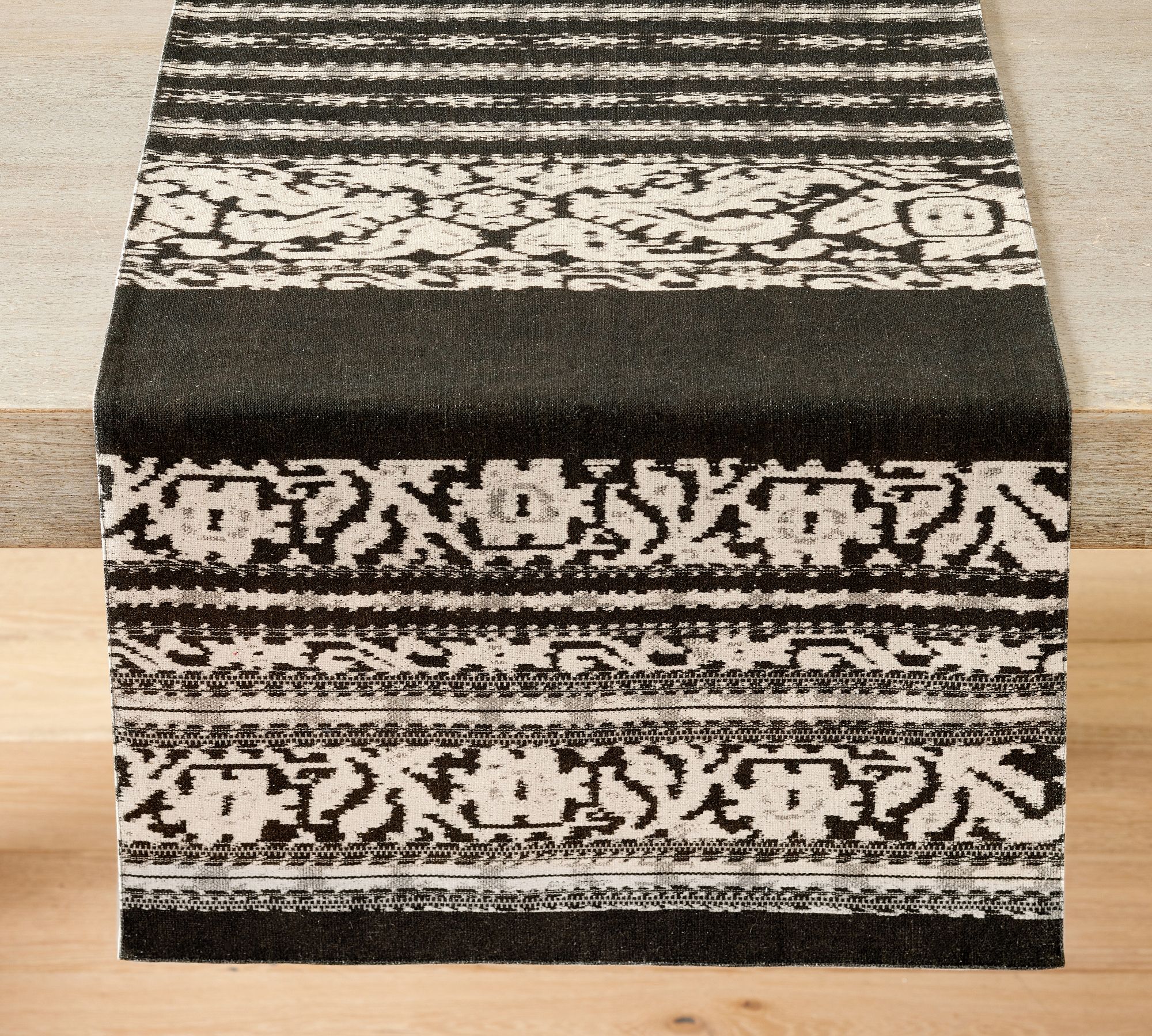 Cameryn Vintage Table Runner