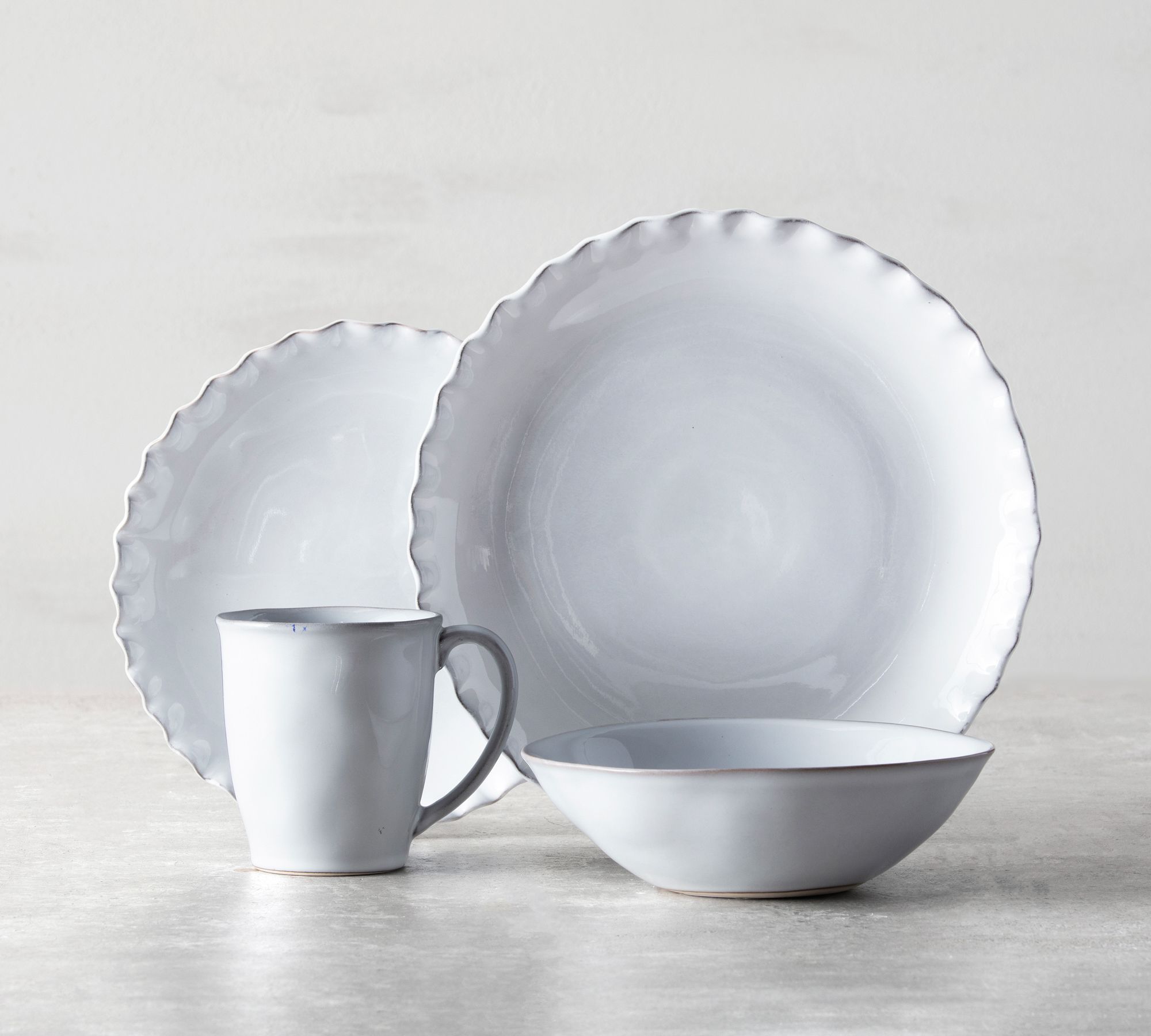 Ruffle Dinnerware Set