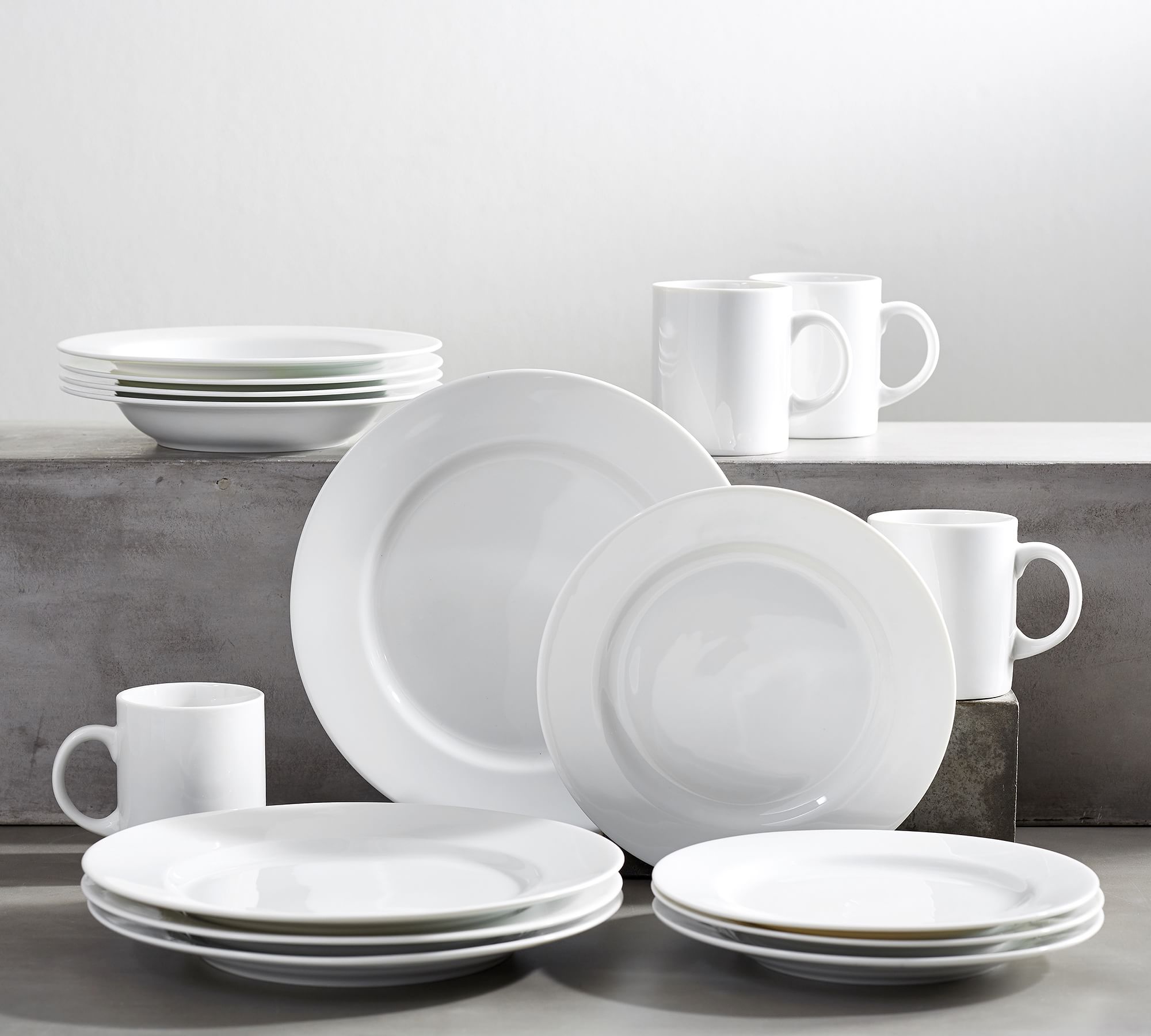 Classic Rim Porcelain 16-Piece Dinnerware Set