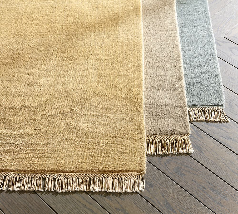 Fringed Rug Swatch - Free Returns Within 30 Days