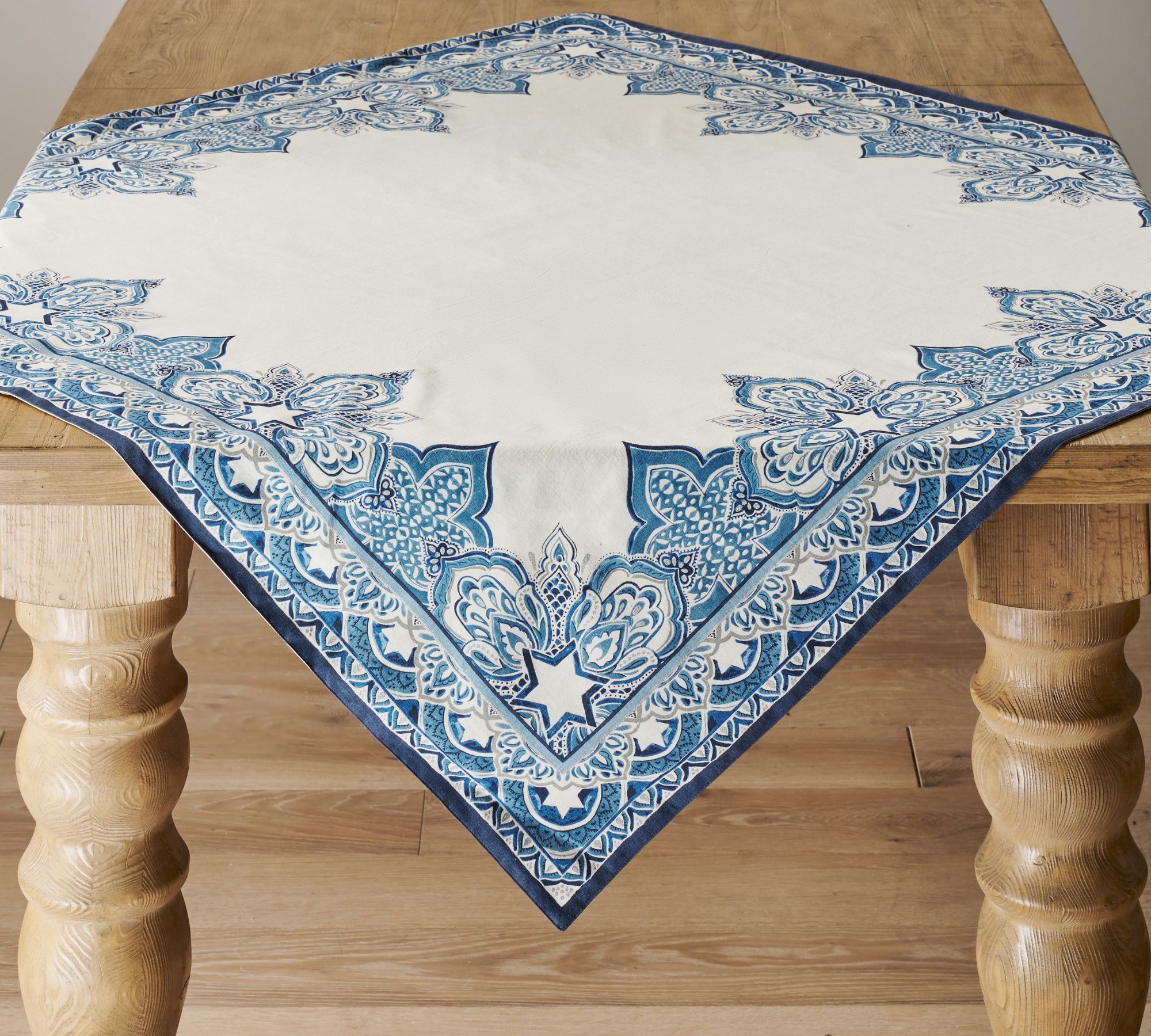 Hanukkah Medallion Cotton/Linen Table Throw