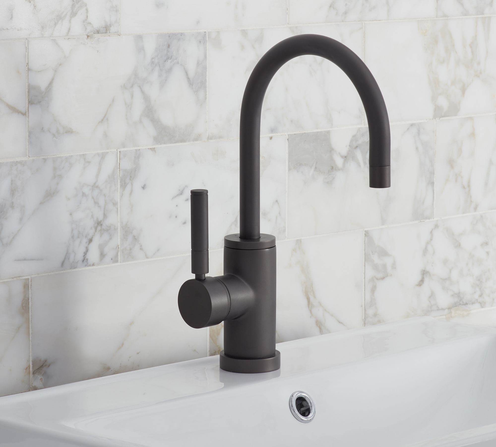 Hampton Single Hole Bathroom Sink Faucet