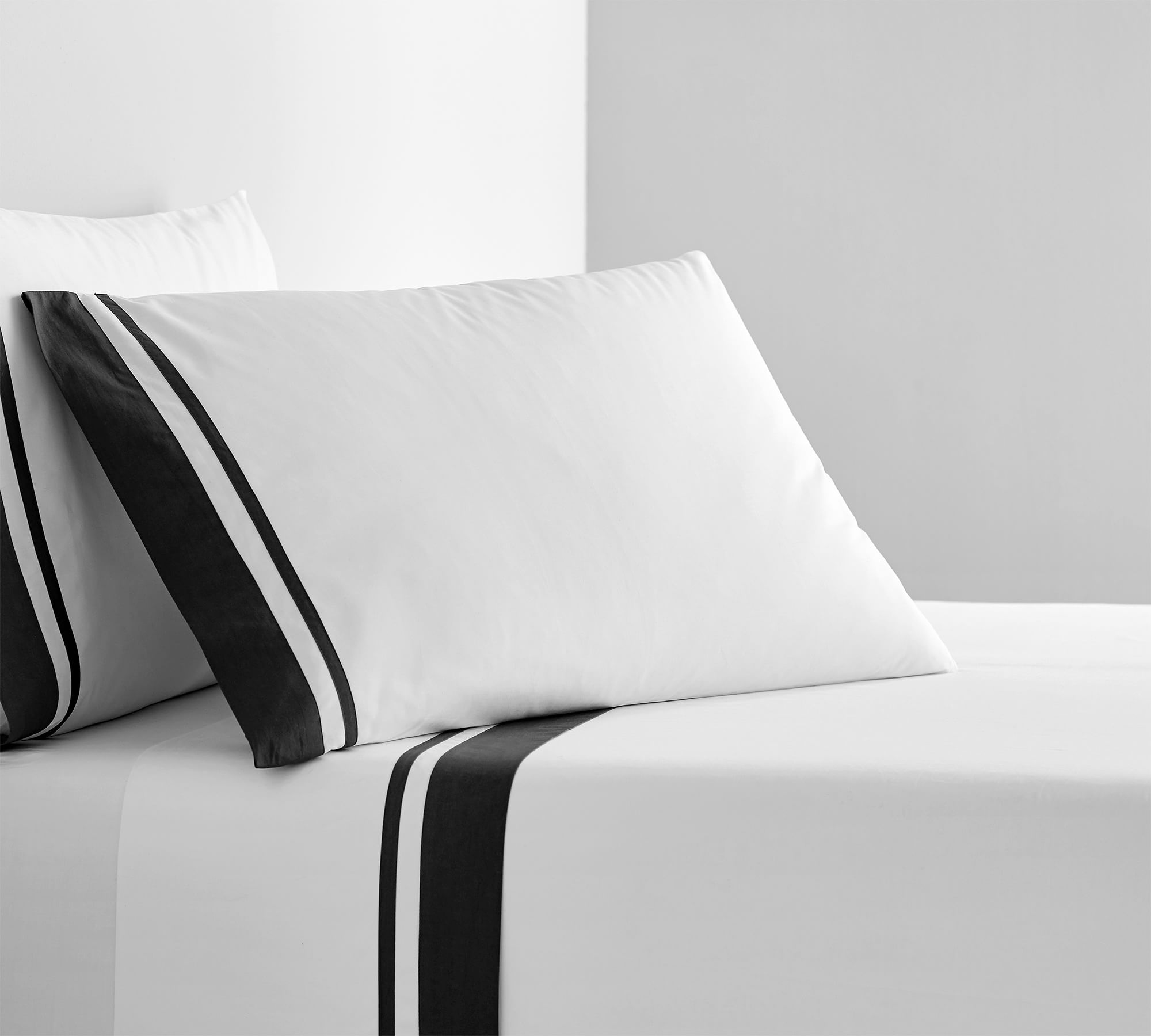 Parker Organic Percale Sheet Set