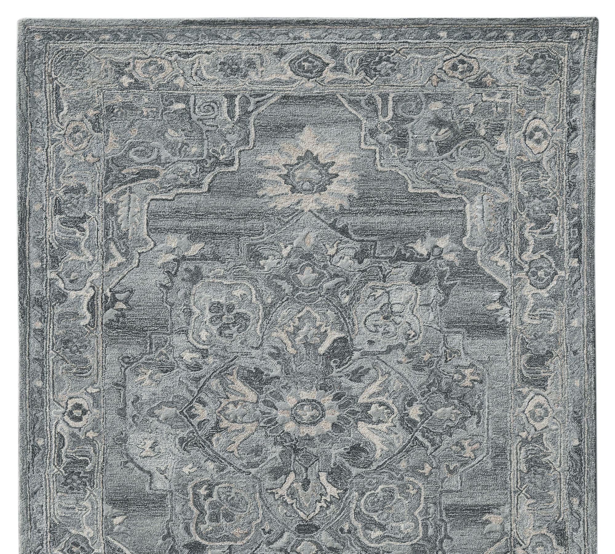 Celio Hand-Tufted Persian-Style Rug