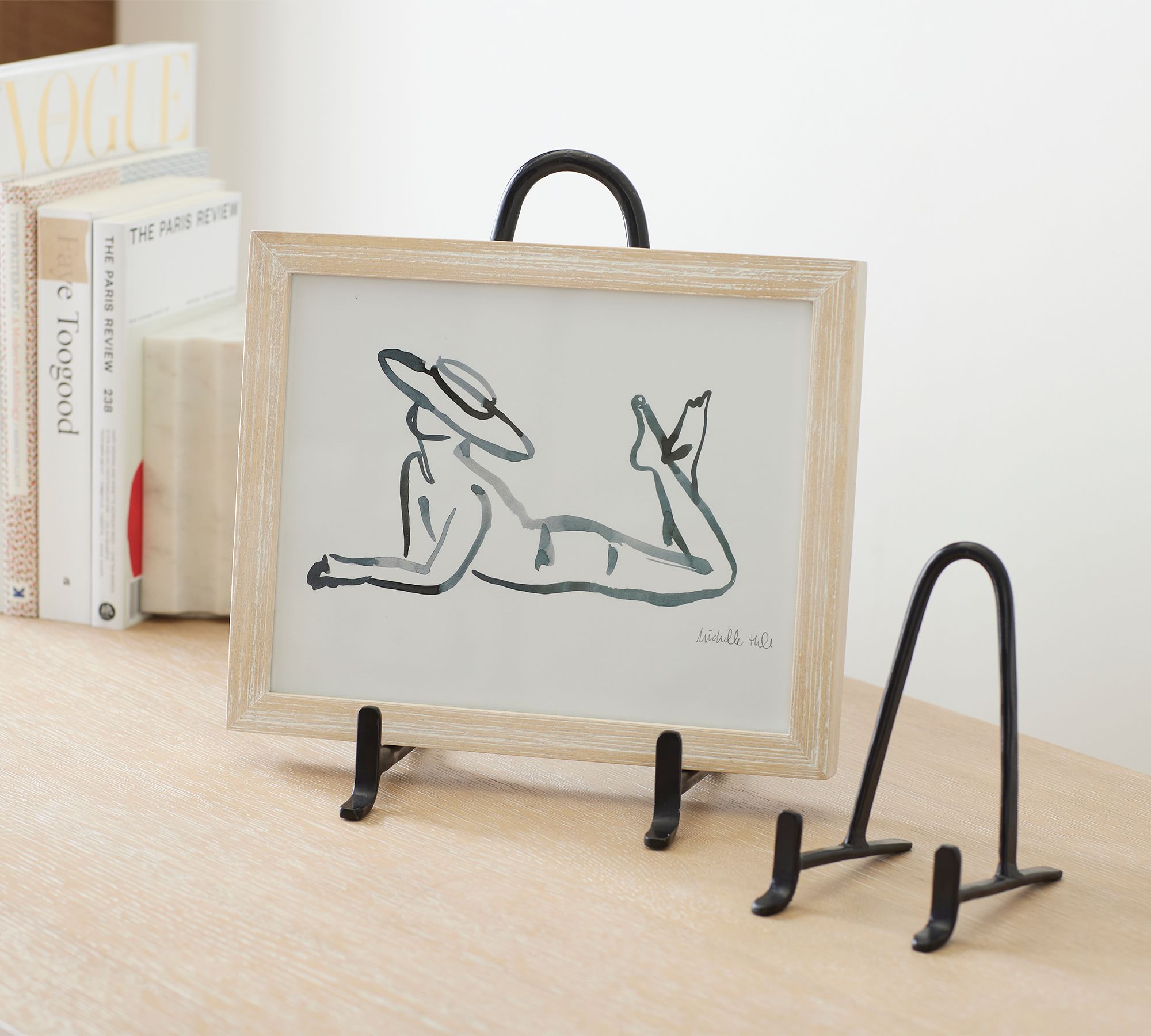 Black Metal Tabletop Frame Easel Stand