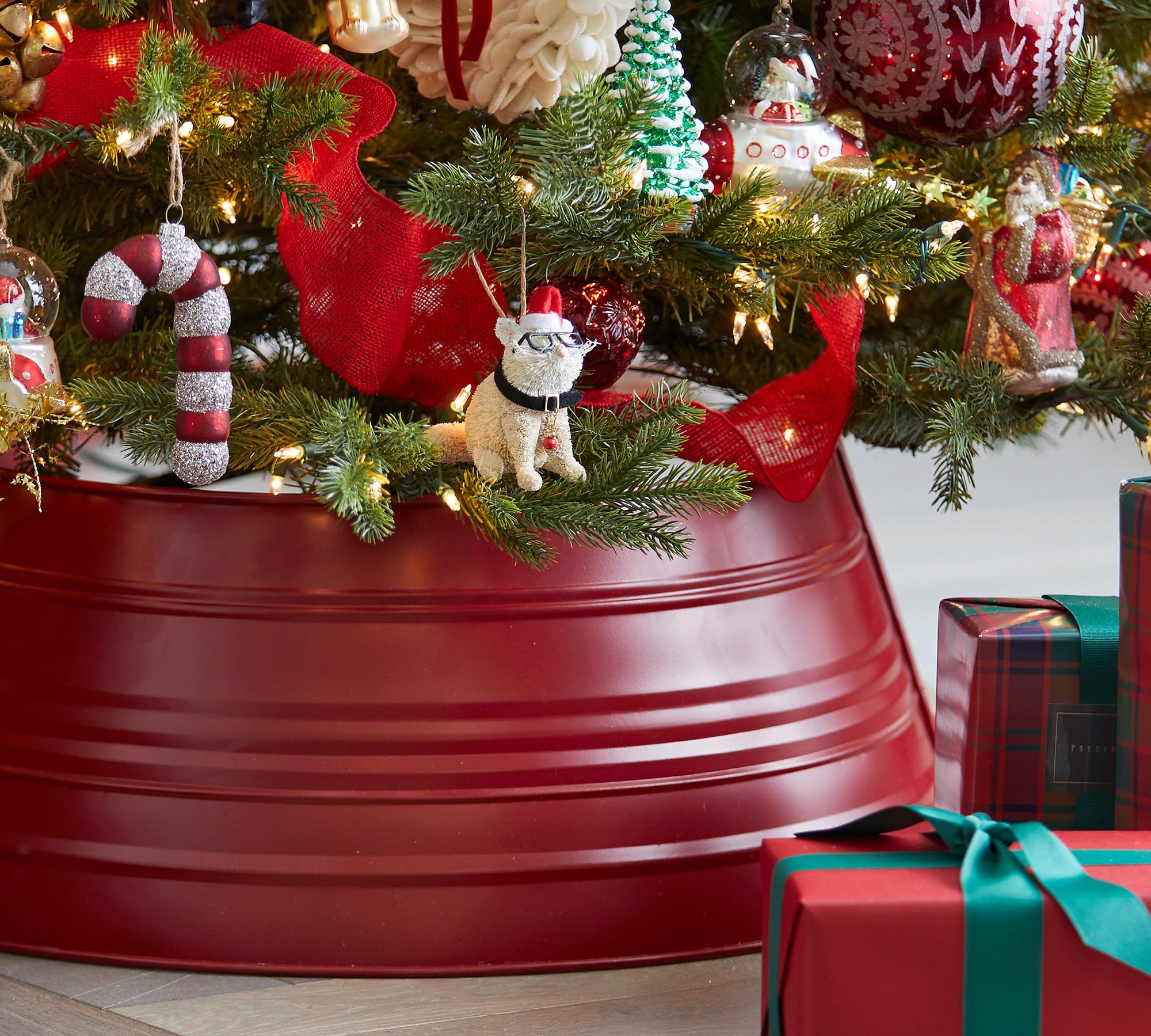 Handcrafted Red Metal Tree Collar