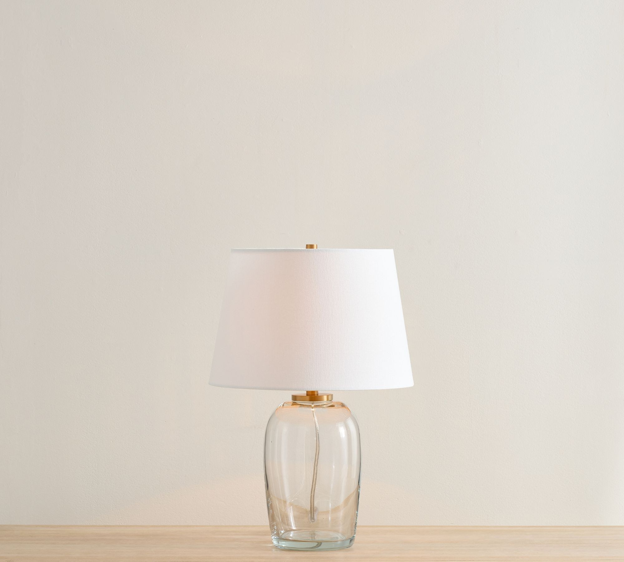 Carter Glass Table Lamp (18")