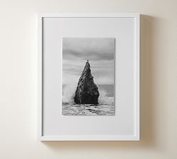 Pointed Rock by Leco Moura