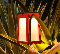 Hugh Solar Outdoor Lantern