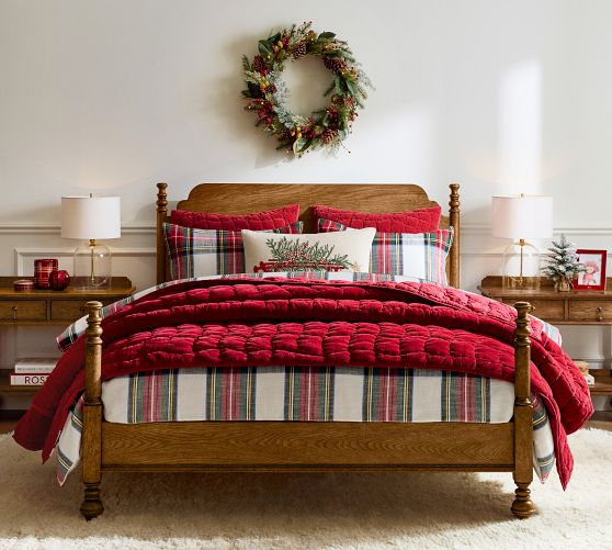 Pottery Barn Christmas shops quilt