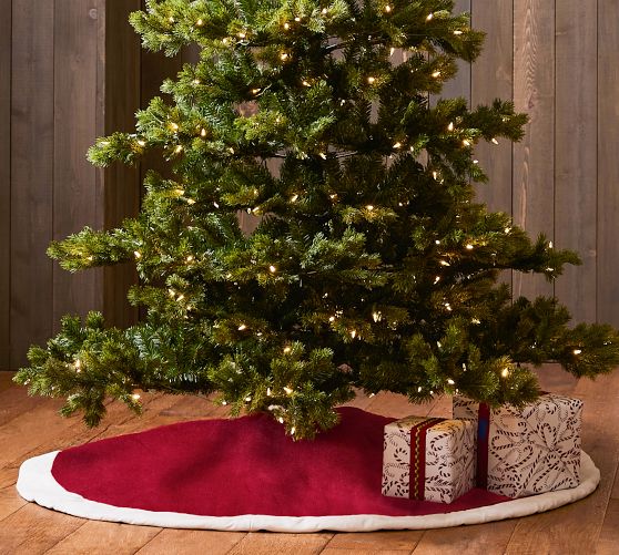 Pottery good Barn Christmas Tree Skirt & 7 Matching Stockings