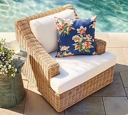 Huntington Wicker Slope Arm Swivel Outdoor Lounge Chair