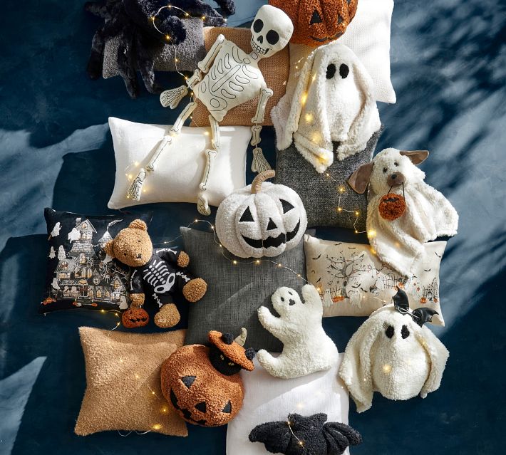 Pottery barn ghost and jack-o’-lantern plush pillow on sale sold out!!