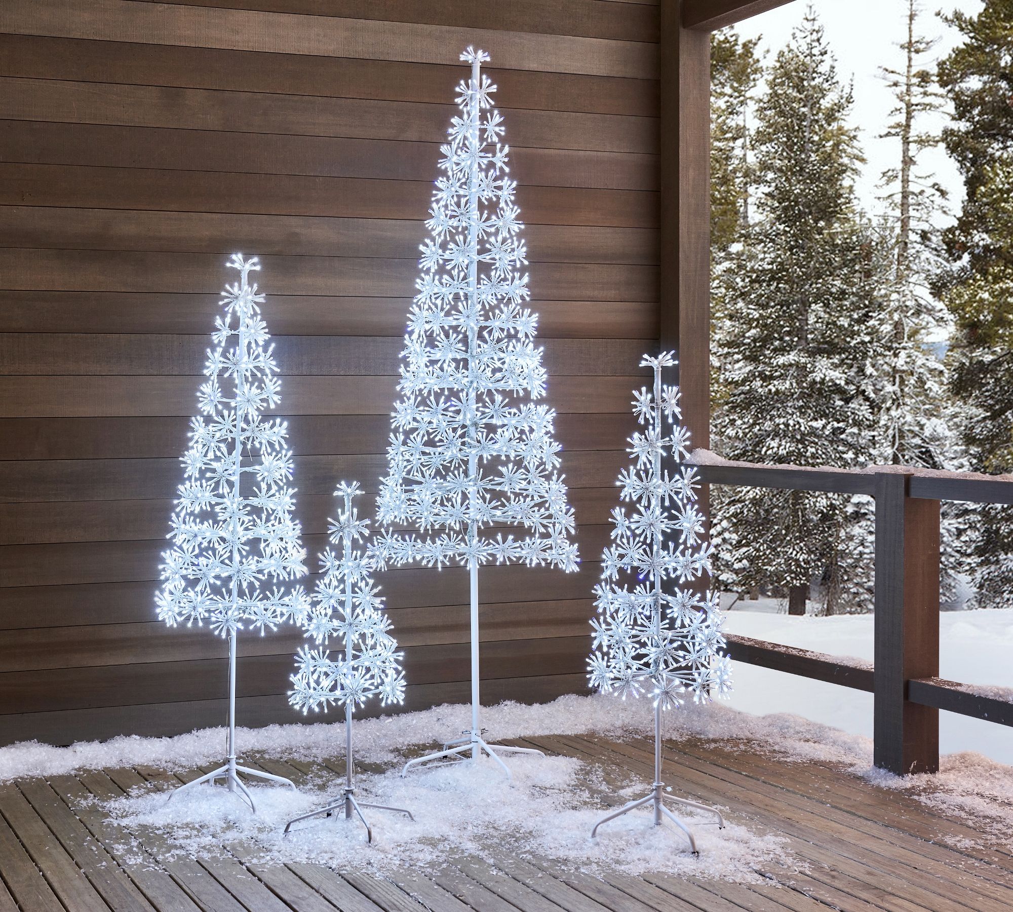 Lit Twinkling Cluster Snowflake Tree with Blue Flash