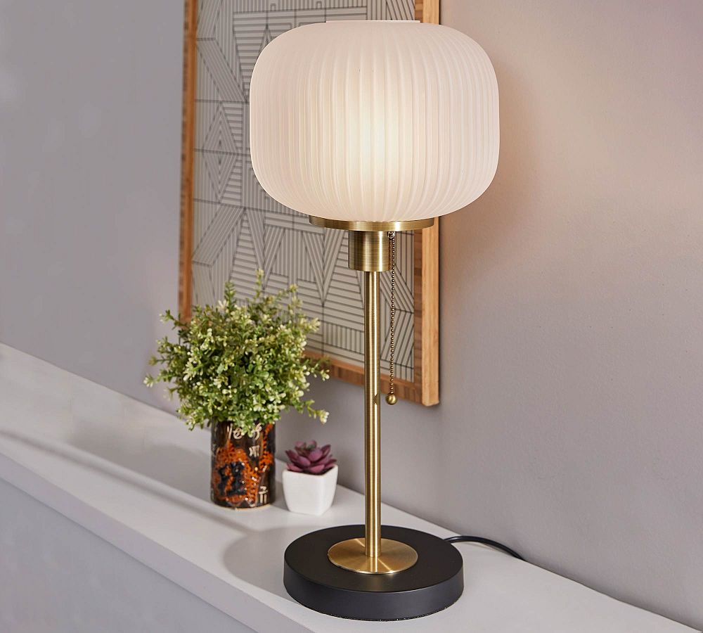 Nausica Ribbed Glass Table Lamp (14")