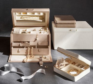 Jewelry &amp; Beauty Storage