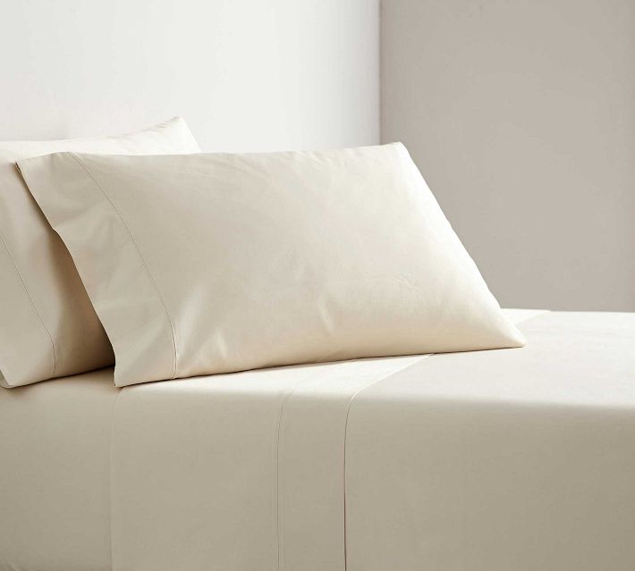 Top Pottery barn 700 Thread Count Sheet set king size in white brand new