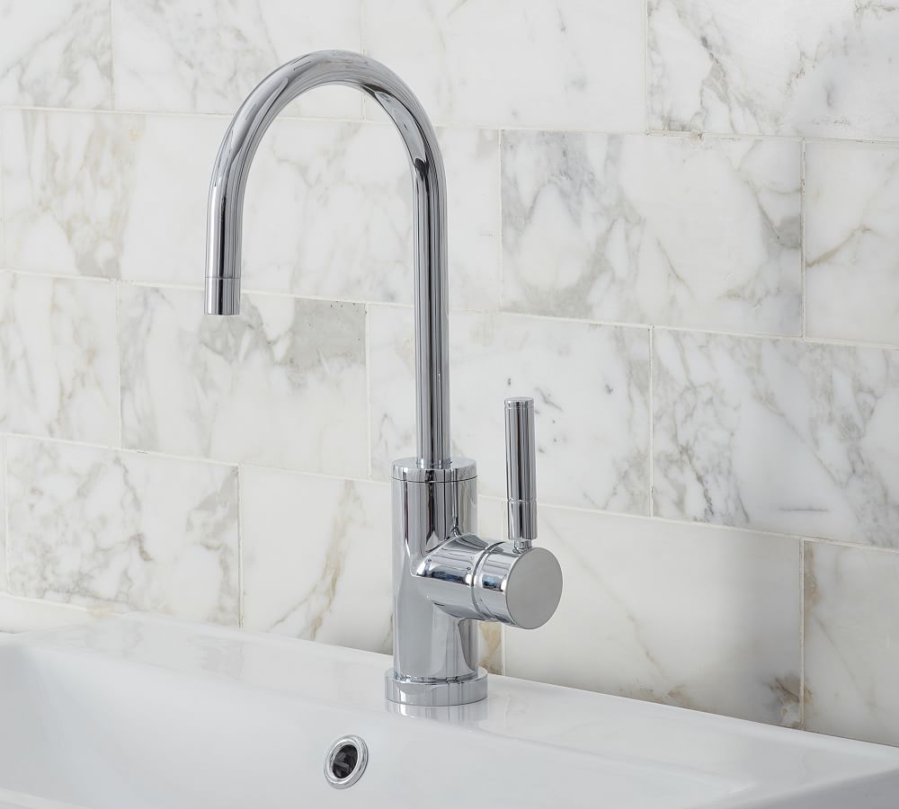 Hampton Single Hole Bathroom Sink Faucet