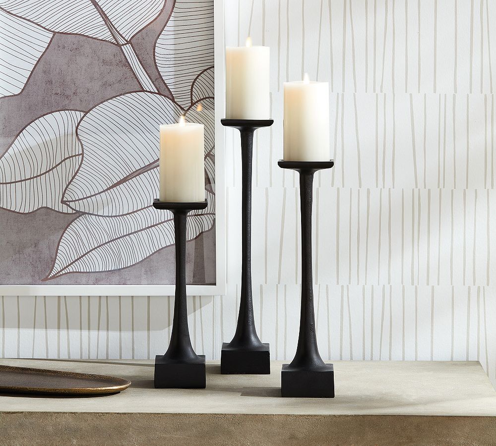 Neena Pillar Candleholder