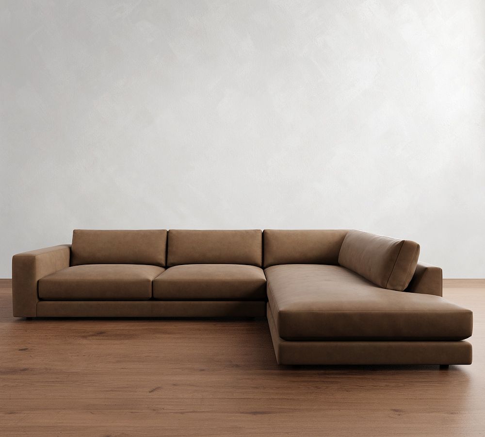 Carmel Lounge Leather Return Bumper Sectional (117&quot;&ndash;129&quot;)