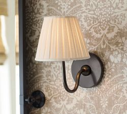 Baylor Pleated Shade Sconce (7&quot;)