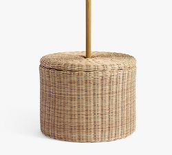 Huntington Wicker Round Outdoor Umbrella Stand Side Table (28&quot;)