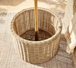 Huntington Wicker Round Outdoor Umbrella Stand Side Table (28&quot;)