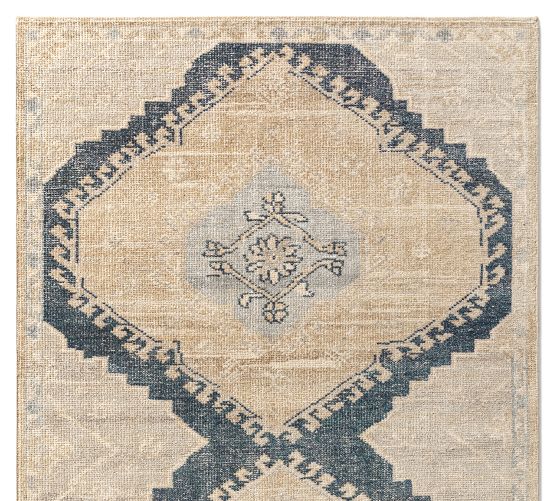 Demitria Hand-Knotted Wool Rug