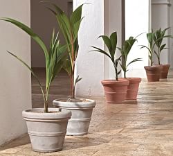 Traditional Rolled Lightweight Planter