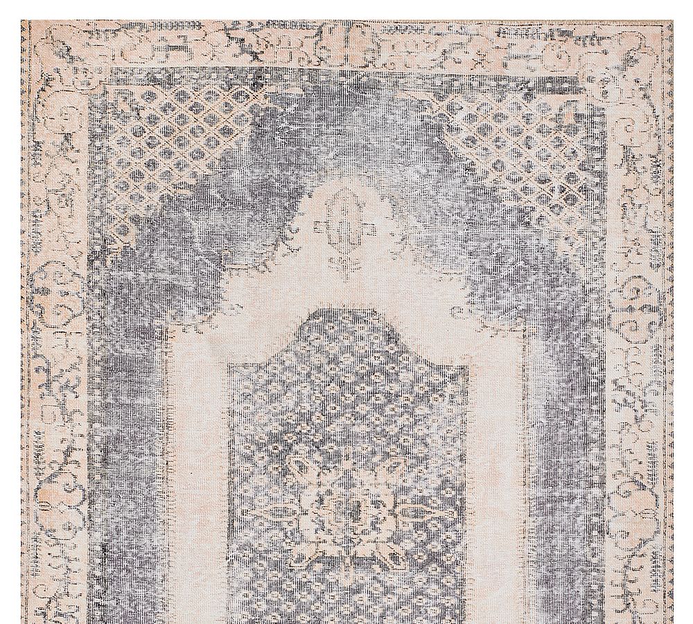 Alia Persian-Style Rug