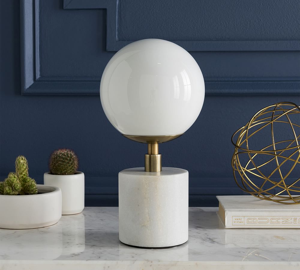 Freele Metal Table Lamp (13&quot;)