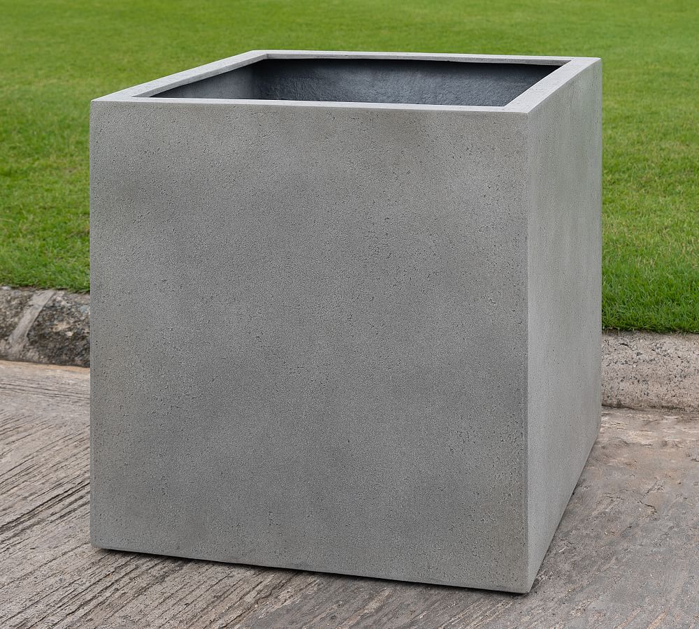 Rilynn Square Outdoor Planters