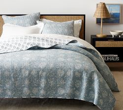 Neve Cane Bed
