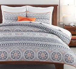 Pia Medallion Cotton Quilt &amp; Shams