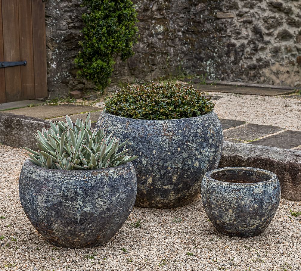 Kayden Round Planters